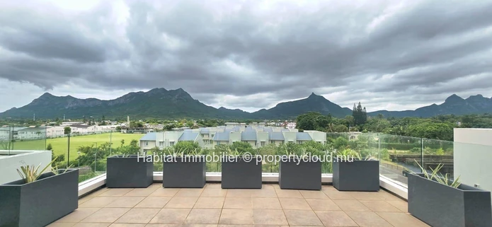 To rent: This charming contemporary furnished and equipped apartment of 108 m² in Moka