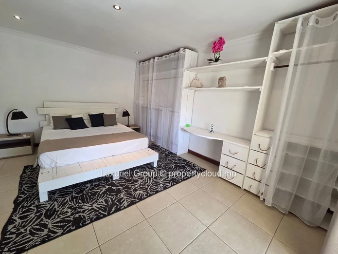 Stunning Contemporary Villa for Rent – Pereybere