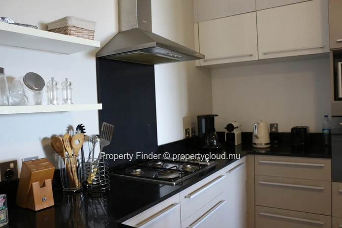 2-Bedroom Apartment with Sea Views – Long-Term Rental