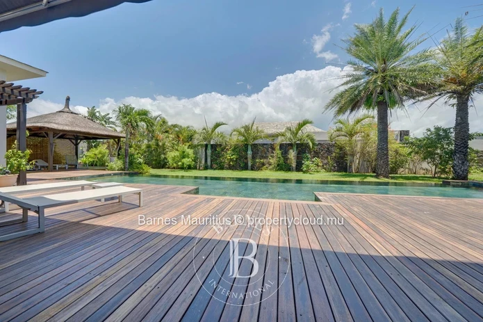 GRAND BAIE - Villa high standing - 5 bedrooms