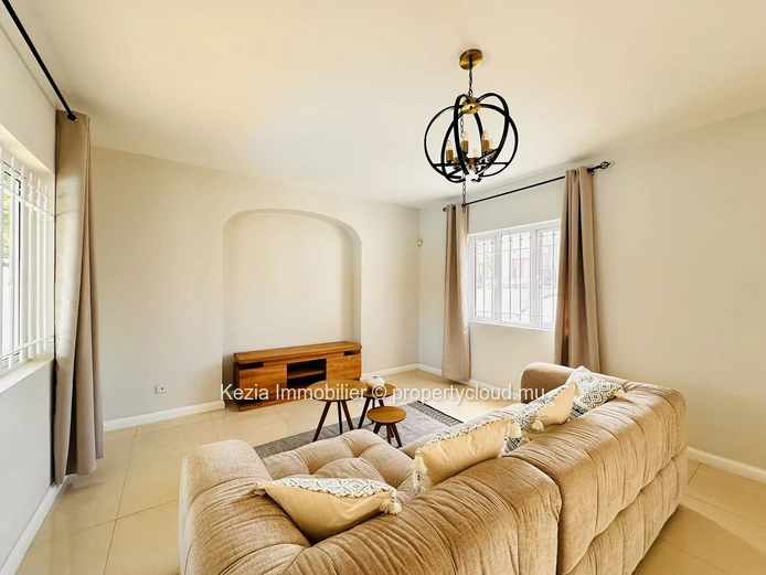 Family Villa With Swimming Pool And Garden