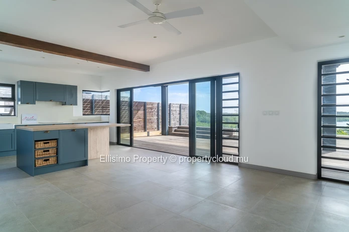Penthouse Spacieux avec Piscine Privative