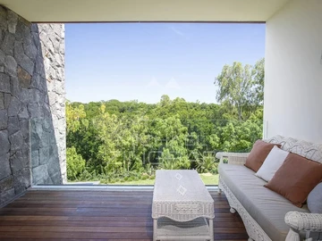 5 Bedroom Villa