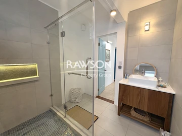 4 Bedroom Townhouse, Duplex