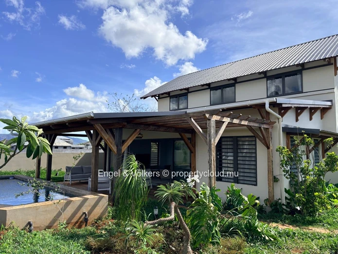 FOR RENT - Modern Newly Built 3-Bedroom House in Tamarin