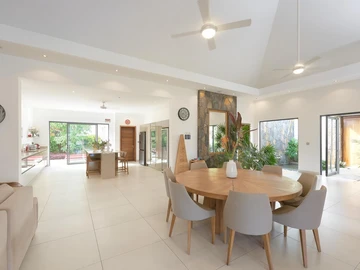 4 Bedroom Villa