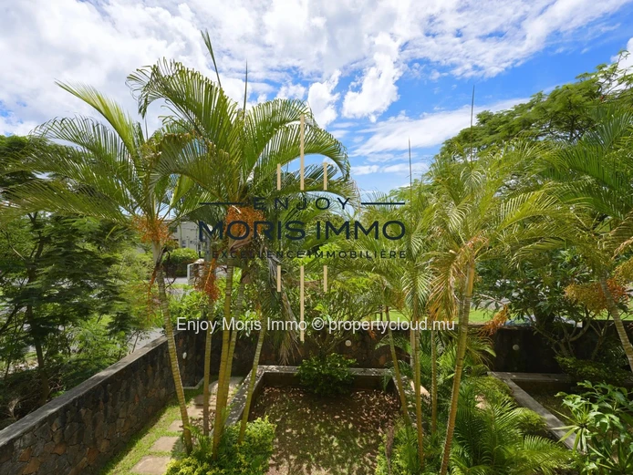 Walk to the beach apartment – Trou aux Biches