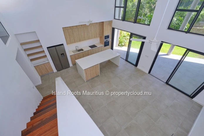 Beautiful Duplex for Sale - Pointes aux Canonniers!