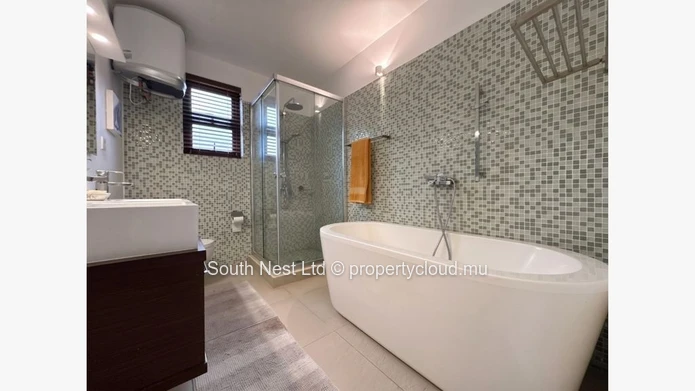 Exceptionnel penthouse en duplex de 4 chambres à La Preneuse – Côte Ouest de l'île Maurice