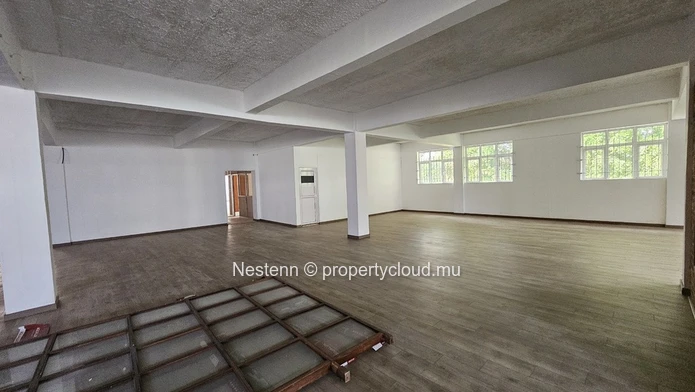 Bureau de 1100 m².