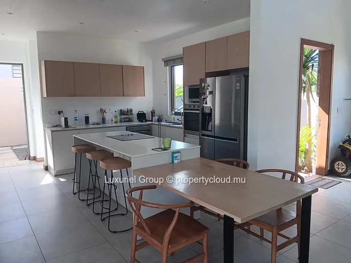 Villa d’exception à louer à Grand Baie – Luxe, sécurité et confort absolu