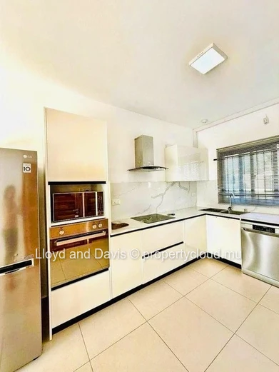 Duplex de 4 chambres avec piscine privée