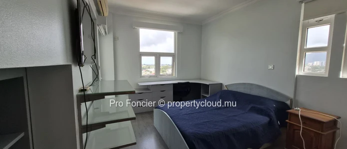 Duplex apartment for rent in Quatre-Bornes – Spacious living areas & fully furnished