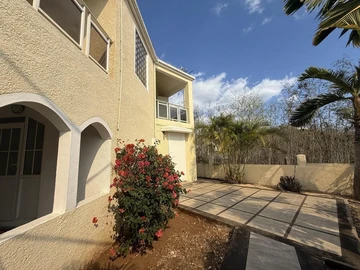 5 Bedroom Villa