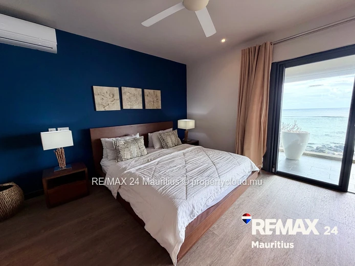 Beachfront Apartment with Unobstructed Ocean Views in Tamarin