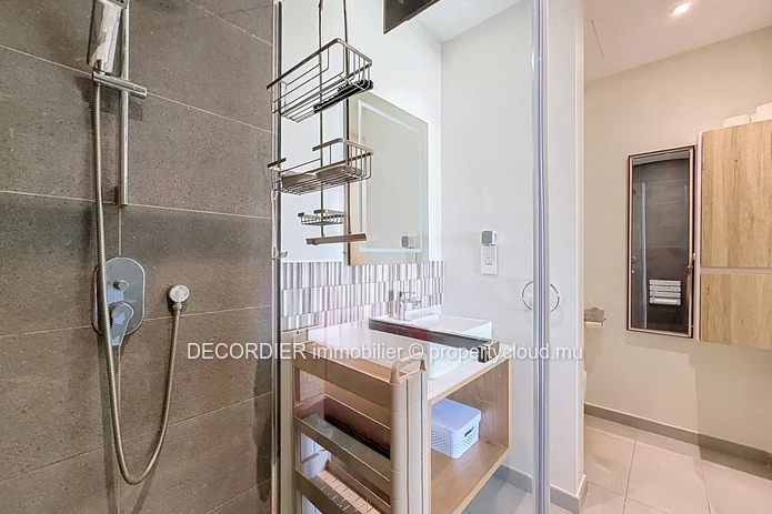 À LOUER – Superbe appartement neuf et entièrement meublé à Pereybère
