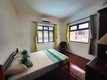 8 Bedroom Villa