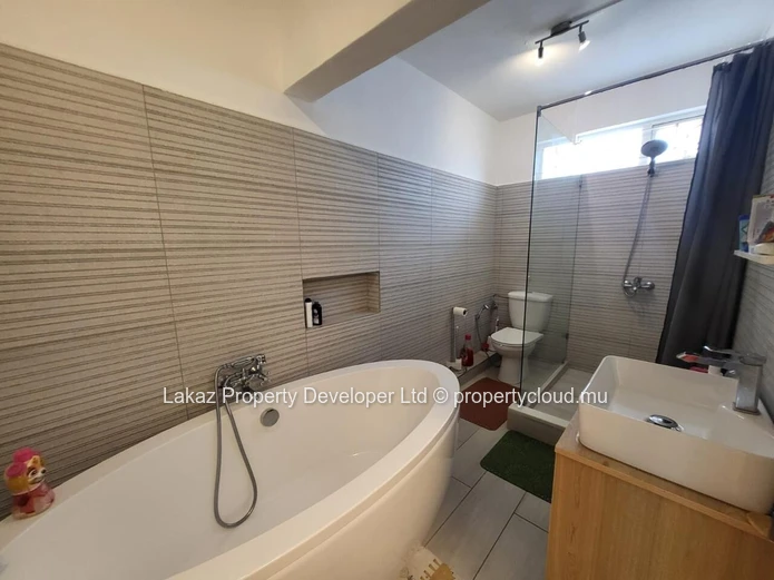 Furnished 3-Bedroom Villa with Private Pool in Pereybere