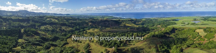 Mountain view land of 1575 m² in an exceptional estate 