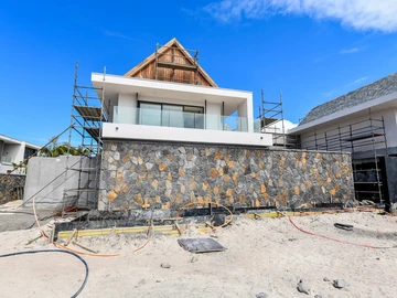 Exclusive beachfront villa for sale in a 5* resort in Poste de Flacq on the east coast of Mauritius