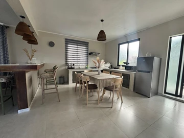 Charming 3-Bedroom House with Stunning Sea Views – Baie du Cap