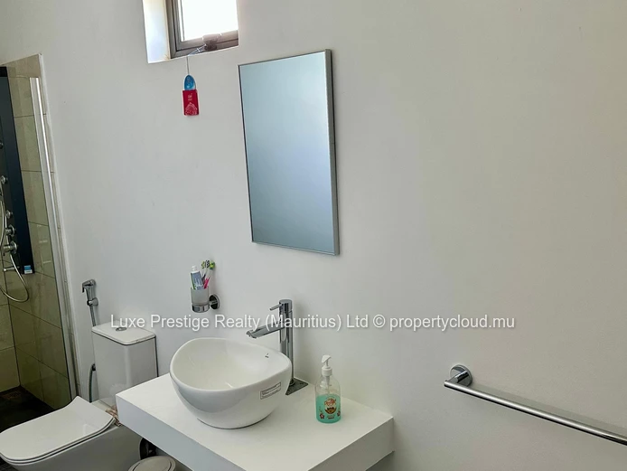 3-Bedroom Fully Equipped Villa with Private Pool & Large Garden for Rent in Grand Baie