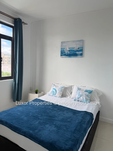 Apartment with Rooftop swimming pool
