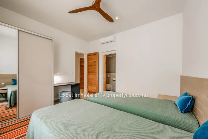 Prestigious 4-Bedroom Apartment With Panoramic Mountain Views – Bellevue Living