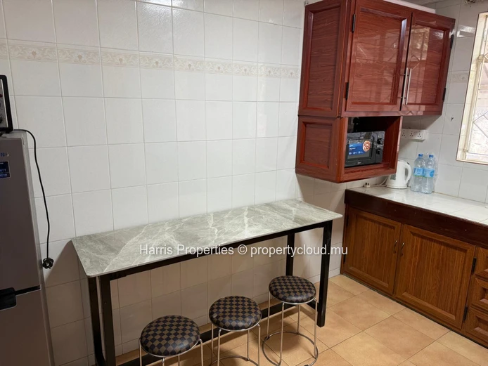 Beautiful Triplex for Rent in Pereybere