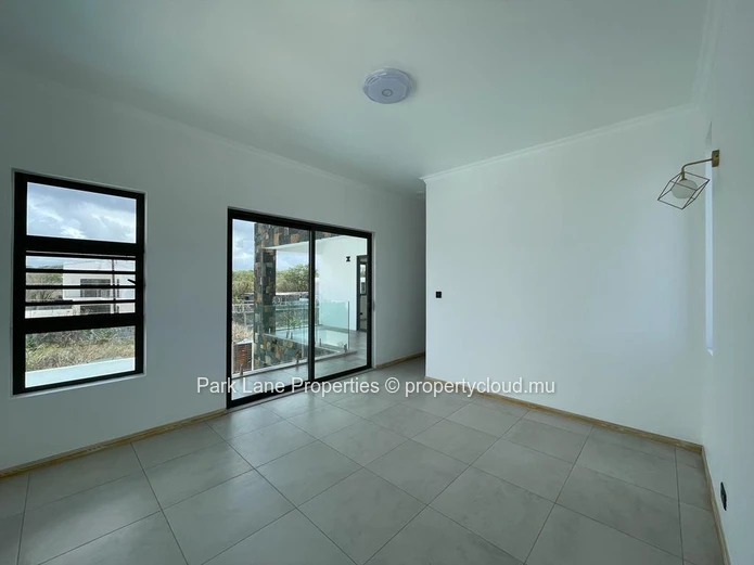 Brand new contempory house nestled in a quiet neighbourhood