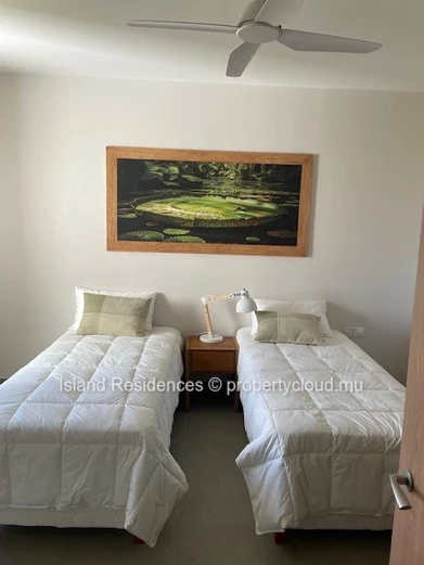 Appartement meublé neuf de 3 chambres deuxième étage (ascenseur) dans une résidence sécurisée avec piscine et parking