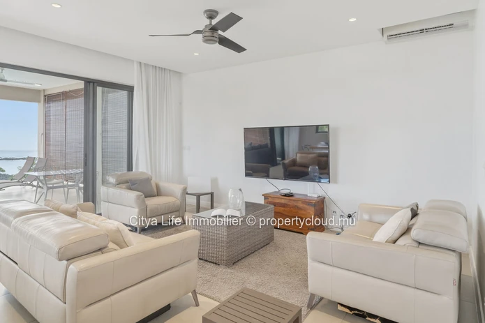 Furnished 3-Bedroom Penthouse with Pool in Pointe aux Biches