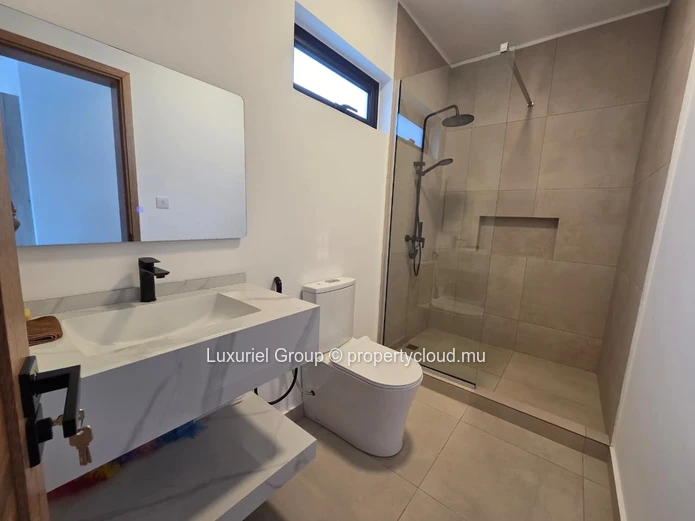 Villa for Sale in Pereybere – Local Market