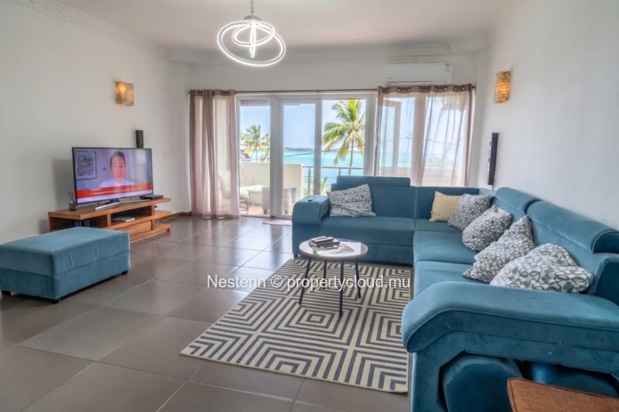 Sea View Apartment on Three Levels