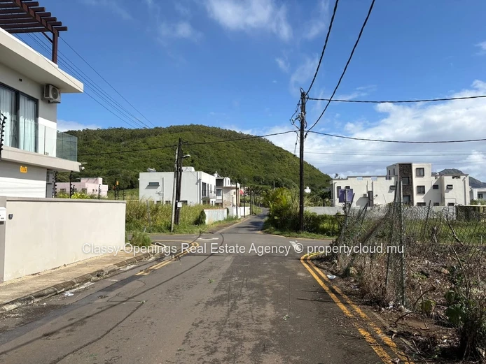 Terrain 429 m² à Sodnac — vue montagne, proche écoles & commerces