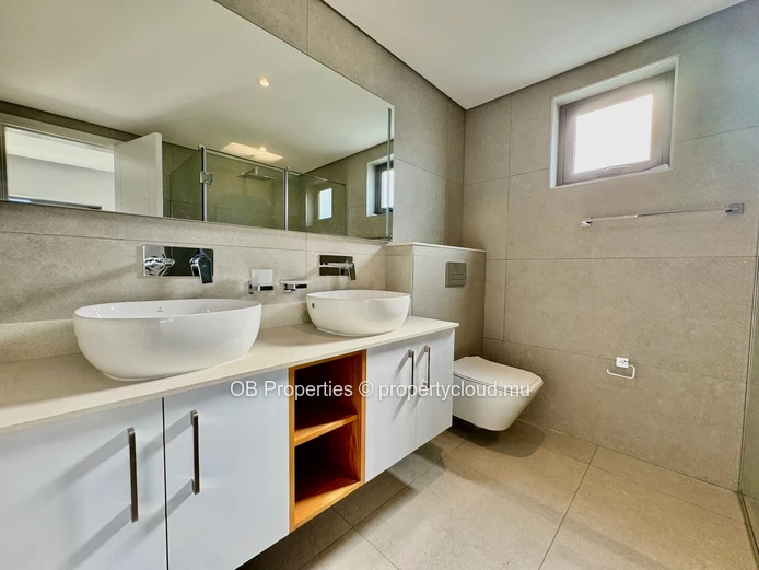 Luxurious 3 Bedroom Apartment