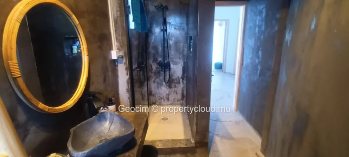 Tamarin Maison meublée rénovée de 4 càc 3 sdb Terrasse Piscine Jardin arboré. Sur 284 toises terrain clos. (Mandat exclusif)