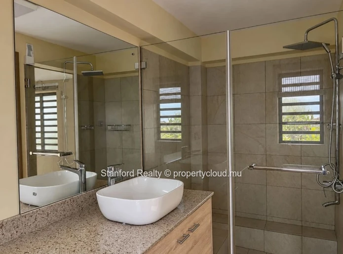 Villa moderne de 4 chambres à louer - Tamarin, Ouest