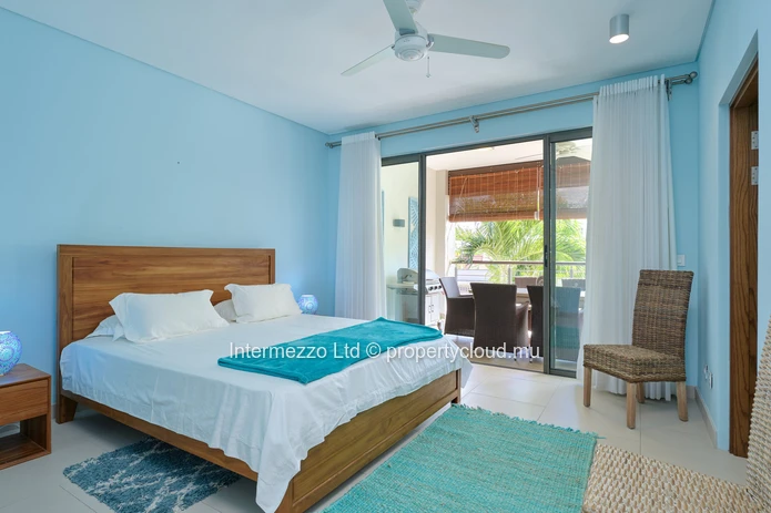 Appartement de standing avec plunge pool – À 1 minute à pied de la plage de Bain Bœuf. Prix : 430 000 €.