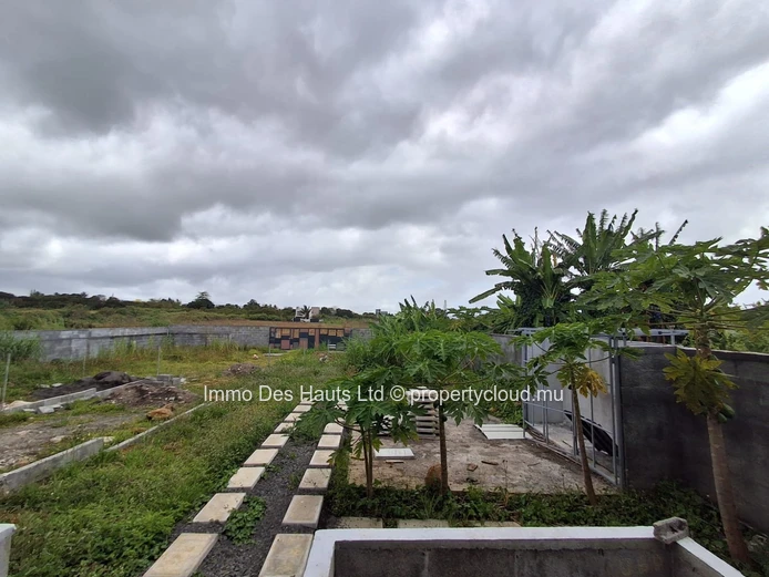 Nouveau projet résidentiel de 4 studios à vendre à New Grove