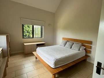 5 Bedroom Villa