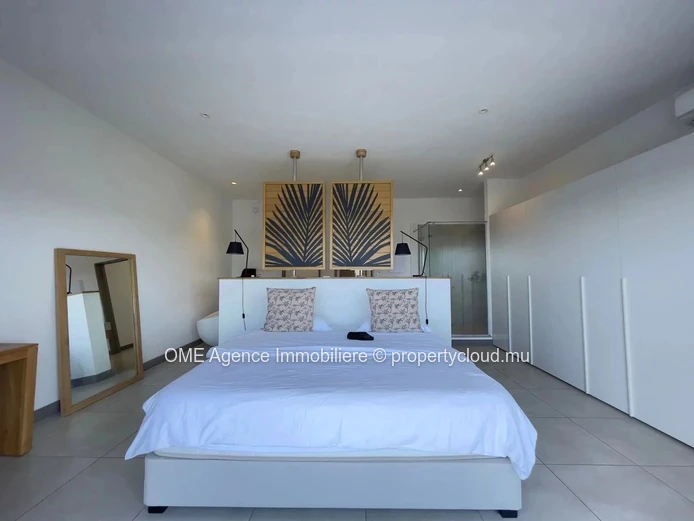 RIVIERE NOIRE - Penthouse en front de mer - 4 chambres