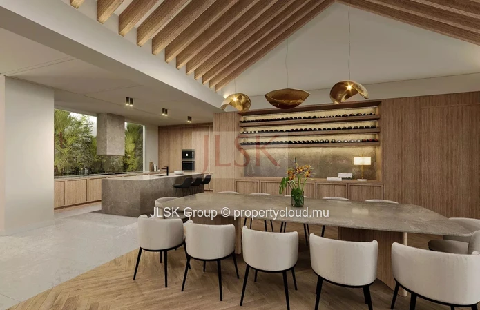 Exceptional Villa Facing the Golf Course