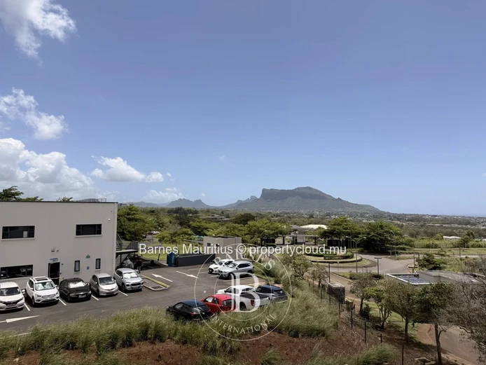 BAGATELLE / MOKA - Beau Penthouse Neuf avec vue montagnes et mer - 4 Chambres