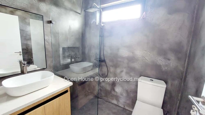 Luxury Furnished Duplex with Private Pool in Calodyne