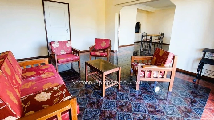 Spacieux appartement traditionnel avec 2 chambres