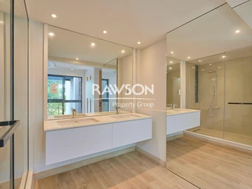 4 Bedroom Townhouse, Duplex