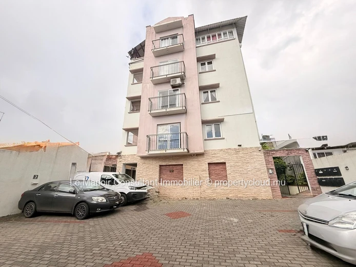 3-bedroom apartment - Sea and mountain view in Beau Bassin