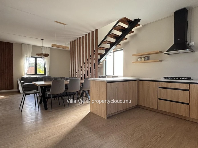 Calodyne - New 3-bedroom house with swimming pool and garden