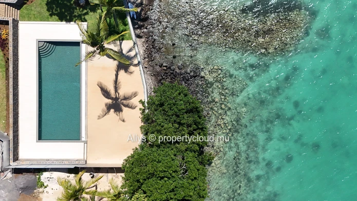 Beach Front Apartment 
